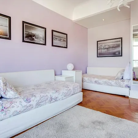 Povoa De Manique Do Intendente Town House Sleeps 6 With Wifi Lisboa